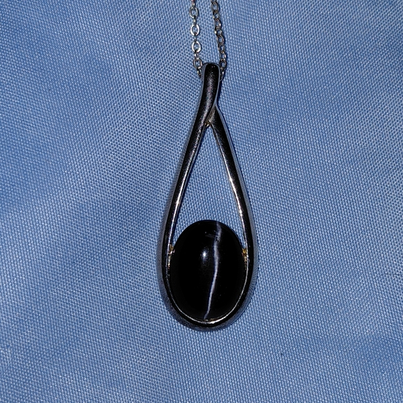 Source Unknown Gold and Silver Necklace Set - Picture 4 of 8